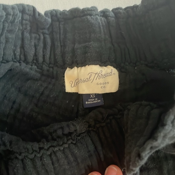 Black universal thread shorts xs - Picture 3 of 3